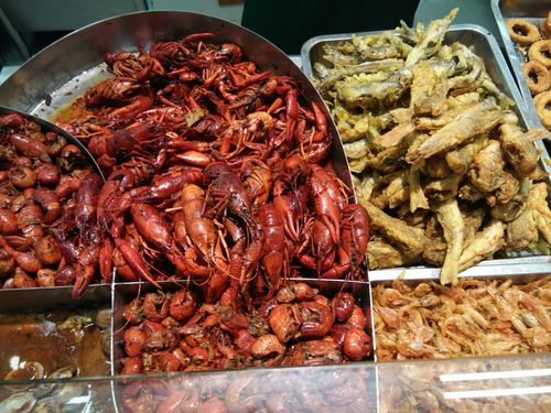 感恩母愛，味愛獻禮——信譽樓食品加工部母親節豐盛餐宴陪您共度溫馨時光